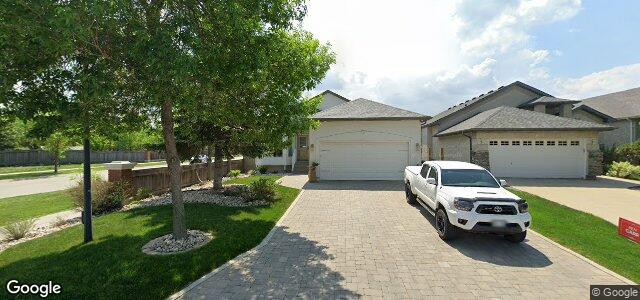 Larawan ng 2 Lindmere Drive sa Winnipeg, Manitoba