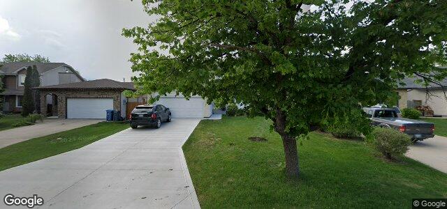 Larawan ng 214 Foxmeadow Drive sa Winnipeg, Manitoba