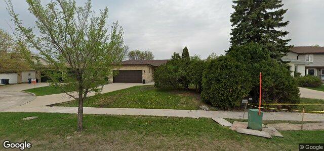 Photo of 27 Hennessey Drive in Winnipeg, Manitoba