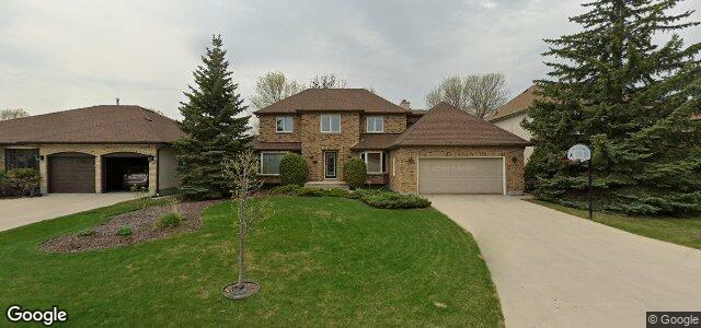 Photo of 31 Queen'S Park Crescent in Winnipeg, Manitoba