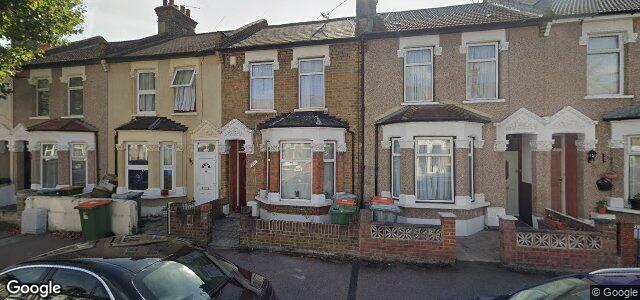 Larawan ng 33 Hollington Road sa Winnipeg, Manitoba