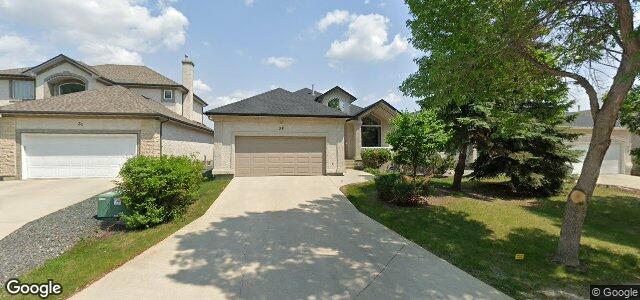 Larawan ng 35 Linden Terrace Way sa Winnipeg, Manitoba