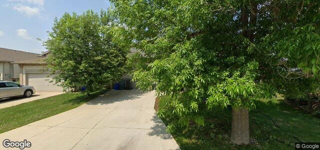 Larawan ng 35 Lindenshore Drive sa Winnipeg, Manitoba