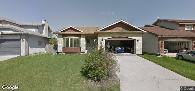 Larawan ng 39 Avon Gate sa Winnipeg, Manitoba