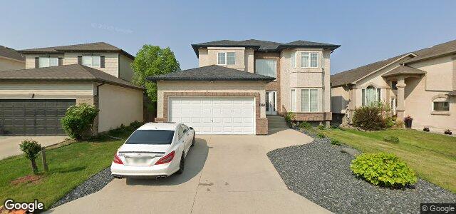 Photo of 812 Lindenwood Drive W in Winnipeg, Manitoba
