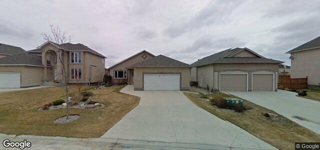 Larawan ng 83 Royal Crest Drive sa Winnipeg, Manitoba
