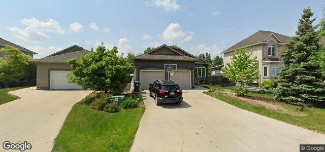 Larawan ng 87 Royal Crest Drive sa Winnipeg, Manitoba