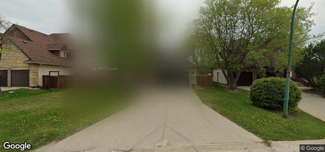 Larawan ng 93 Queen'S Park Crescent sa Winnipeg, Manitoba