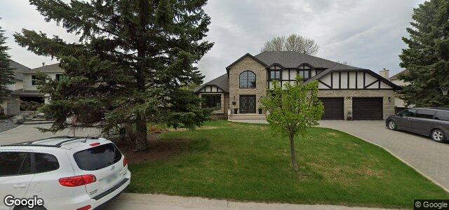 Photo of 98 Queen'S Park Crescent in Winnipeg, Manitoba