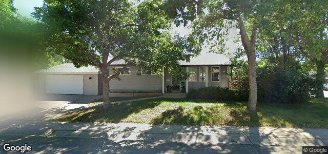 Larawan ng 15 Stinson Avenue sa Winnipeg, Manitoba