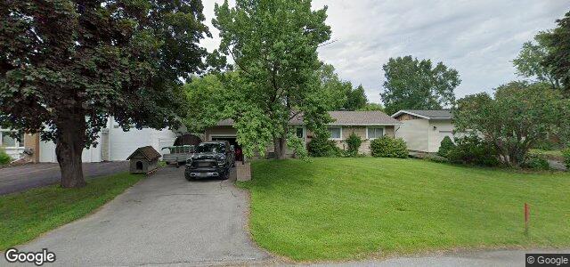 Larawan ng 23 Stinson Avenue sa Winnipeg, Manitoba