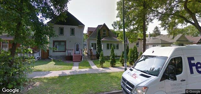 Larawan ng 320 Arnold Avenue sa Winnipeg, Manitoba