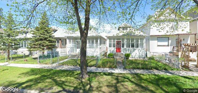 Larawan ng 339 Arnold Avenue sa Winnipeg, Manitoba