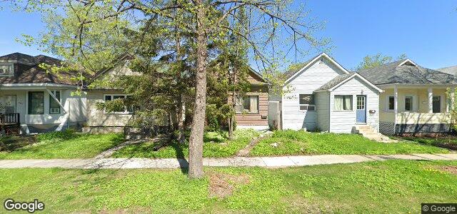Larawan ng 393 Arnold Avenue sa Winnipeg, Manitoba