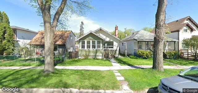Larawan ng 413 Arnold Avenue sa Winnipeg, Manitoba
