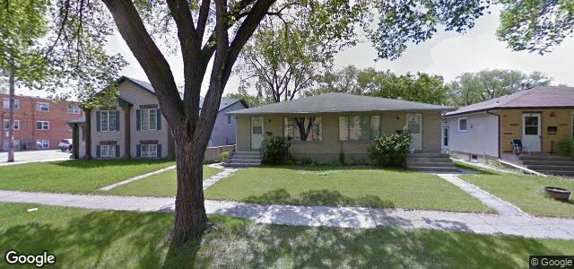 Larawan ng 468 Woodward Avenue sa Winnipeg, Manitoba
