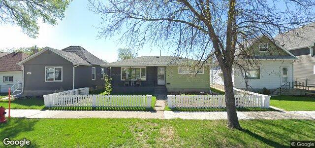 Larawan ng 490 Brandon Avenue sa Winnipeg, Manitoba