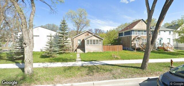 Larawan ng 705 Jubilee Avenue sa Winnipeg, Manitoba
