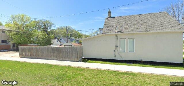 Larawan ng 722 Kylemore Avenue sa Winnipeg, Manitoba