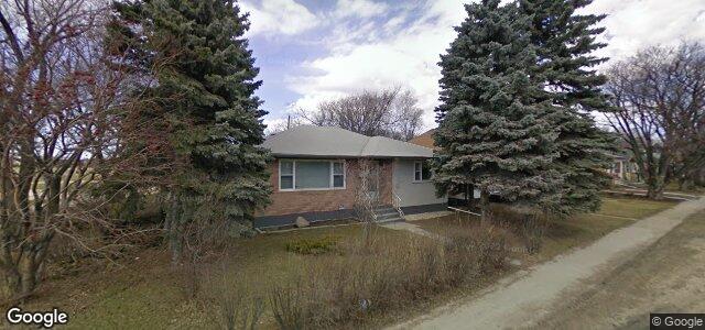 Larawan ng 911 Jubilee Avenue sa Winnipeg, Manitoba