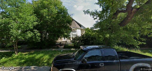 Photo of 367 Stella Avenue in Winnipeg, Manitoba