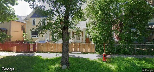 Larawan ng 374 Stella Avenue sa Winnipeg, Manitoba