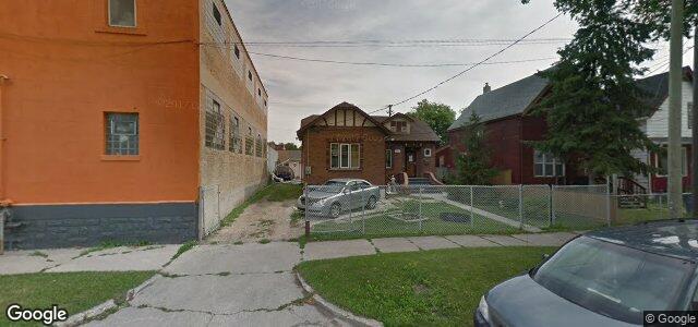 Larawan ng 401 Flora Avenue sa Winnipeg, Manitoba