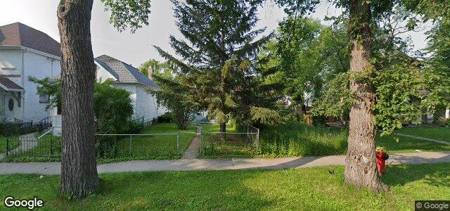 Larawan ng 104 Inkster Boulevard sa Winnipeg, Manitoba