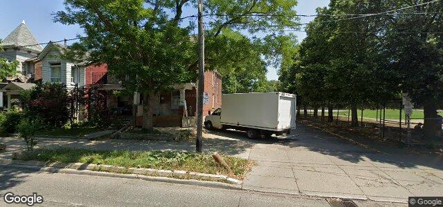 Larawan ng 105 Lansdowne Avenue sa Winnipeg, Manitoba