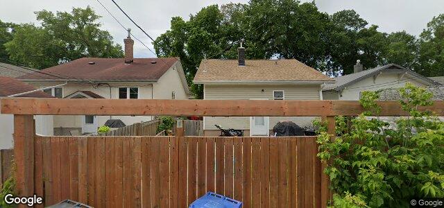 Larawan ng 33 Polson Avenue sa Winnipeg, Manitoba