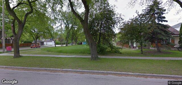 Larawan ng 64 Bannerman Avenue sa Winnipeg, Manitoba