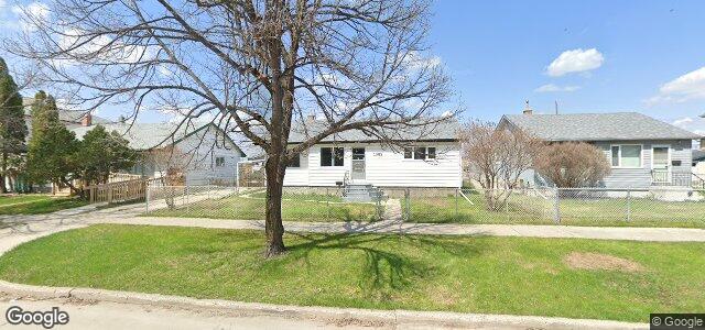 Larawan ng 1005 Dugas Street sa Winnipeg, Manitoba