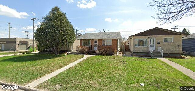 Larawan ng 1032 Dugas Street sa Winnipeg, Manitoba