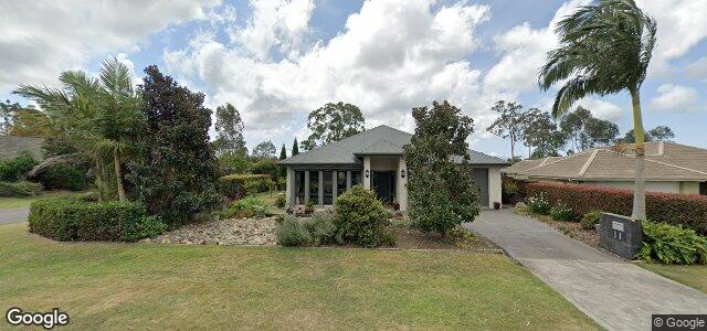 Photo of 11 Oakmont Avenue in Winnipeg, Manitoba