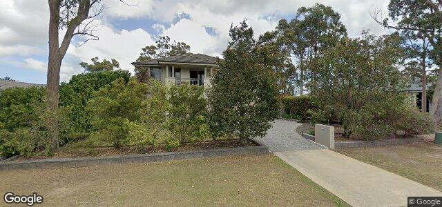 Larawan ng 14 Oakmont Avenue sa Winnipeg, Manitoba