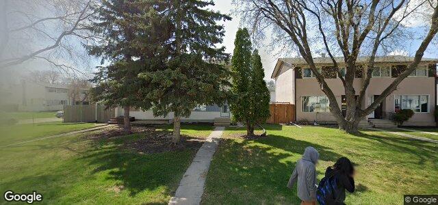 Larawan ng 4 Hampshire Bay sa Winnipeg, Manitoba