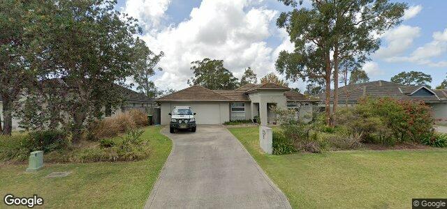 Larawan ng 5 Oakmont Avenue sa Winnipeg, Manitoba