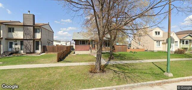 Larawan ng 911 Dugas Street sa Winnipeg, Manitoba