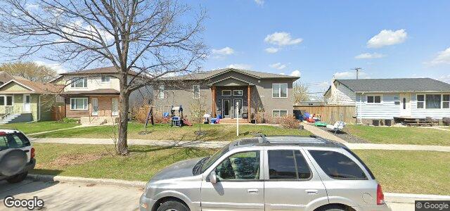 Larawan ng 925 Dugas Street sa Winnipeg, Manitoba