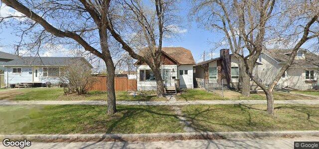 Larawan ng 935 Dugas Street sa Winnipeg, Manitoba