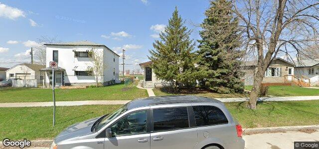 Larawan ng 945 Dugas Street sa Winnipeg, Manitoba