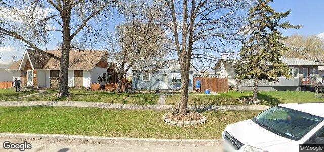 Larawan ng 981 Dugas Street sa Winnipeg, Manitoba