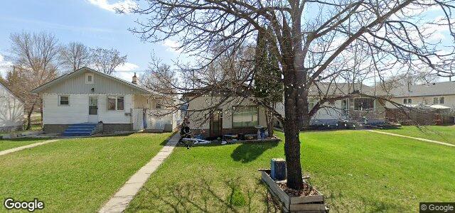 Larawan ng 984 Dugas Street sa Winnipeg, Manitoba