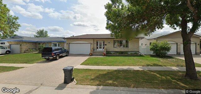 Larawan ng 10 Baker Bay sa Winnipeg, Manitoba