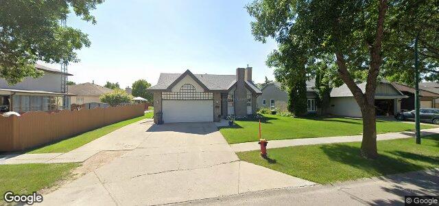 Larawan ng 10 Chochinov Avenue sa Winnipeg, Manitoba