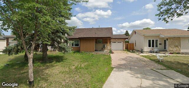 Larawan ng 121 Leahcrest Crescent sa Winnipeg, Manitoba
