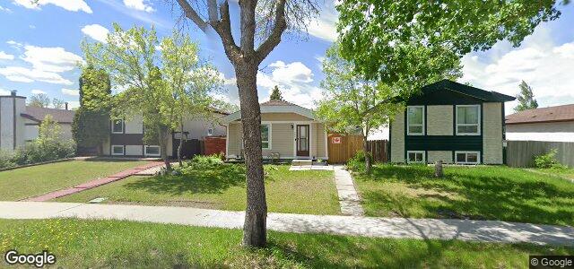 Larawan ng 206 Mandalay Drive sa Winnipeg, Manitoba