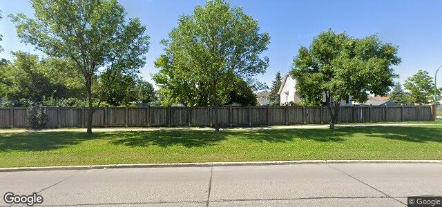 Larawan ng 237 Foxwarren Drive sa Winnipeg, Manitoba