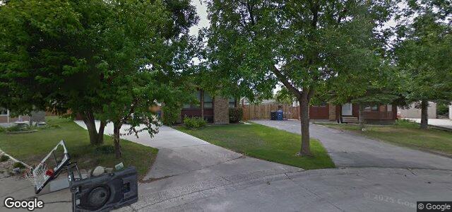Larawan ng 26 Derbyshire Place sa Winnipeg, Manitoba