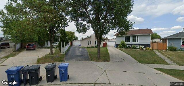 27 Arthur Wright Crescent（加拿大曼尼托巴省温尼伯市）房屋照片